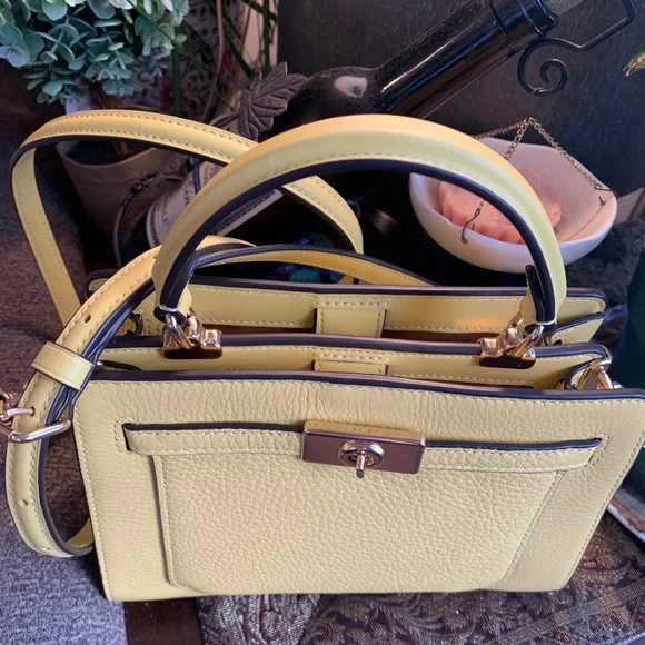 Authentic COACH pebbled leather 2 compartments turnlock pocket satchel/Crosby